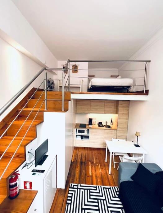 Appartement Lovely Mezzanino Close To Lx Factory Lissabon