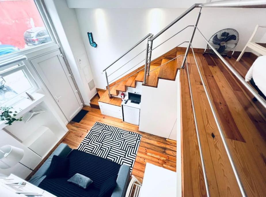 Lovely Mezzanino Close To Lx Factory Appartement Lissabon