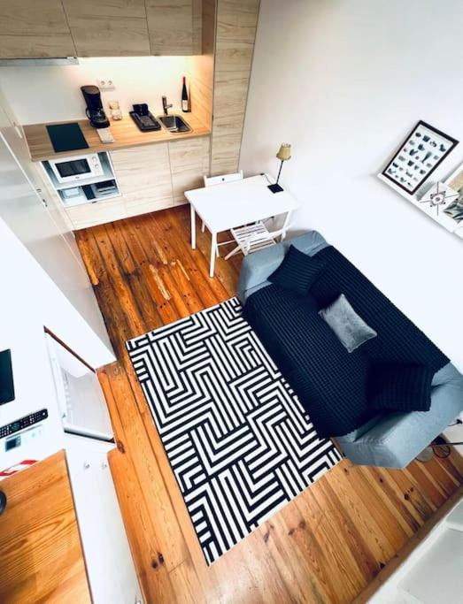 Lovely Mezzanino Close To Lx Factory * Lisbon