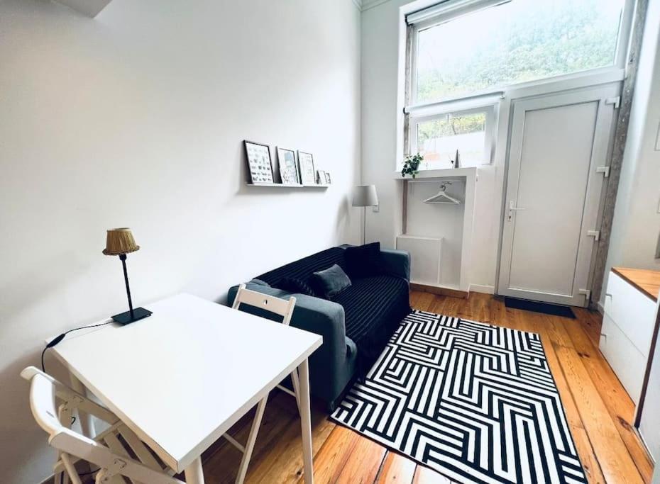 Lovely Mezzanino Close To Lx Factory * Lisbon